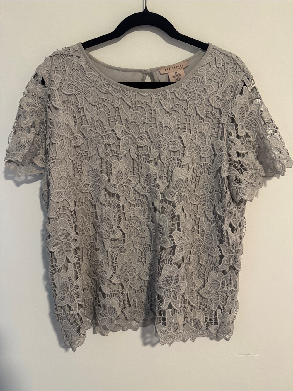 Philosophy Gray Floral Lace Short Sleeve Blouse